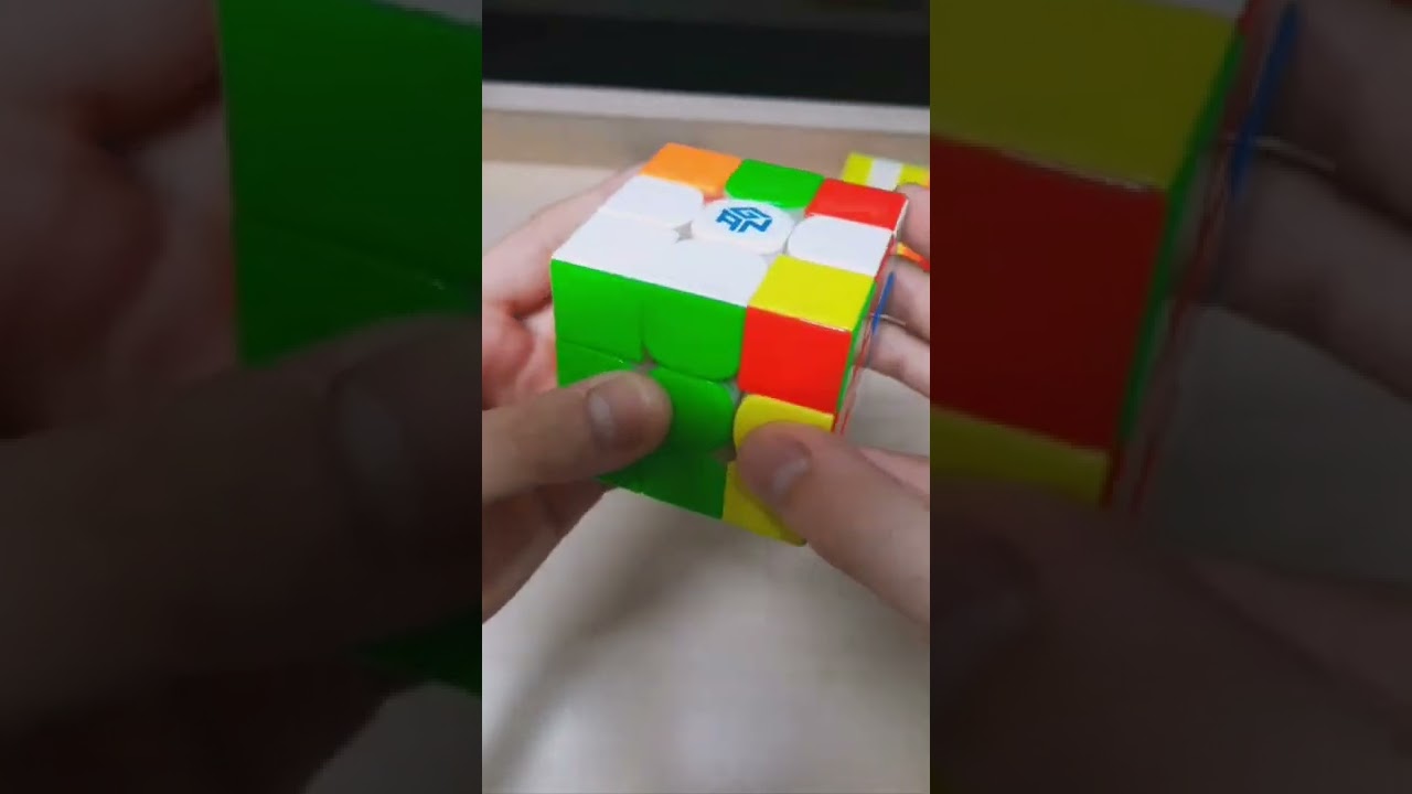 World Smallest Violin on Rubik's Cube 
