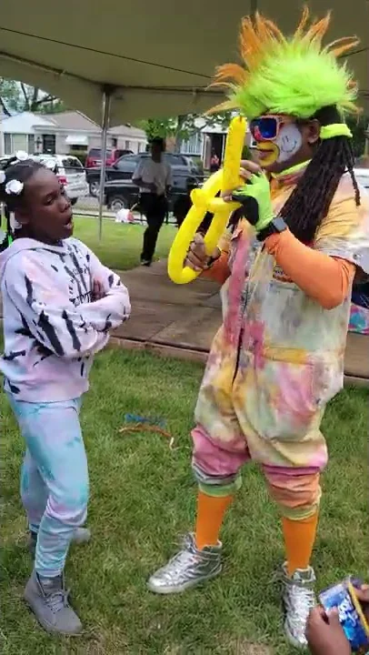 SMILEY THE HIP HOP CLOWN PERFORMING FOR THE KIDS @...