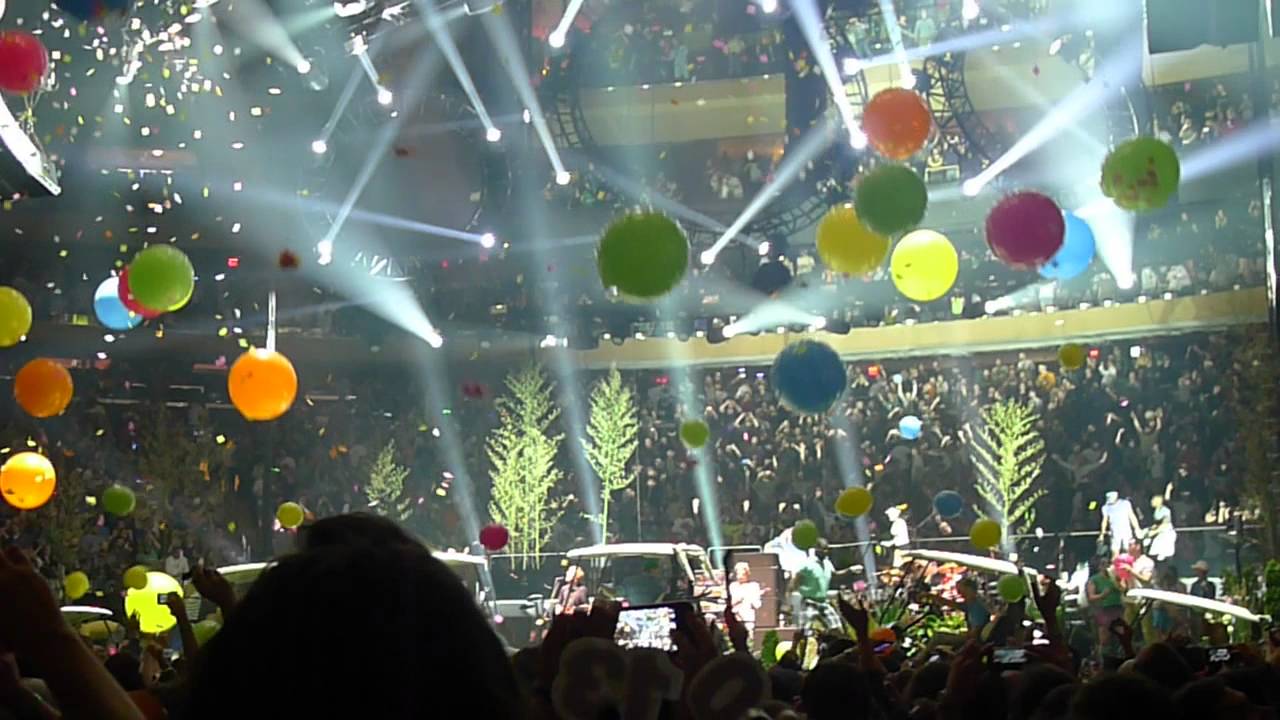 Phish Chalk Dust Torture + Auld Lang Syne + Tweezer Reprise New