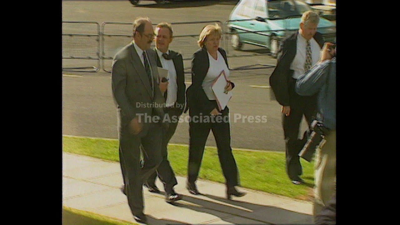 NORTHERN IRELAND: BRITISH GOVERNMENT INVITE SINN FEIN TO PEACE TALKS