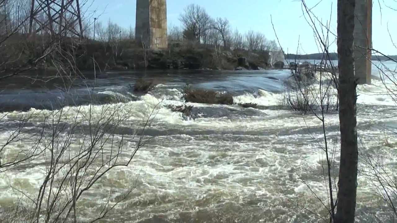 Seguin River 2013 Spring Run Off in Parry Sound