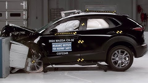 2024 Mazda CX-30 updated moderate overlap crash test (extended footage)