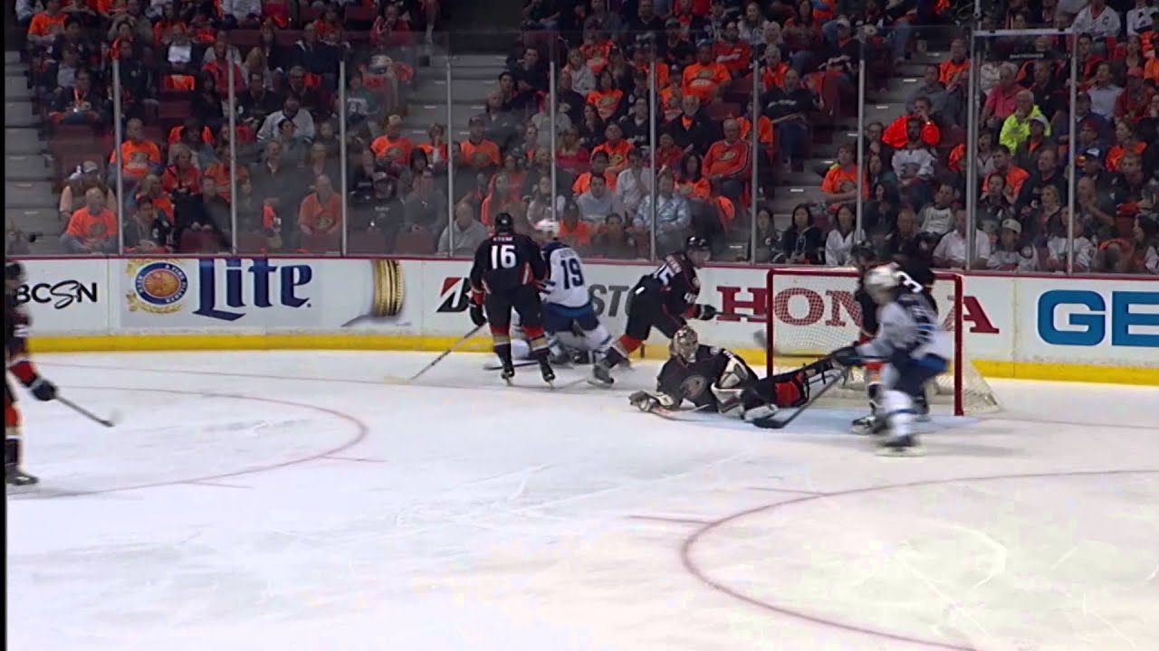 NHL Saves of the Week: April 15-20