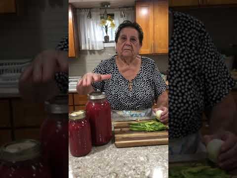 Nonna Pia's Pasta Sauce Recipe!