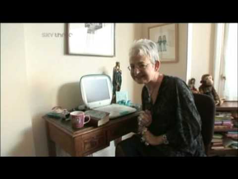 Jacqueline Wilson Photo 39