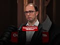 Хвали публично, ругай лично? Когда эмоции стоят тебе команды