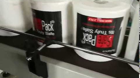 Automatic maxi roll labeling packing machine