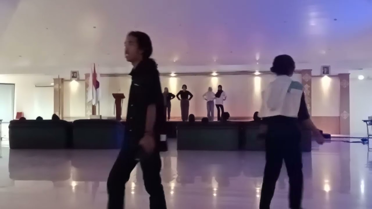 GLADI TARI KEMBANG MOLEK