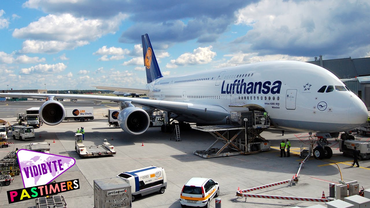 What is the largest passenger plane in the world 89 What is the largest passenger plane in the world 75