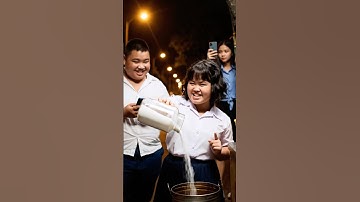 Capybara Thách Đấu Bé Lan: Đại Chiến Nước Mía 100 Ly Ở Quán Bà Chủ Cổng Trường!