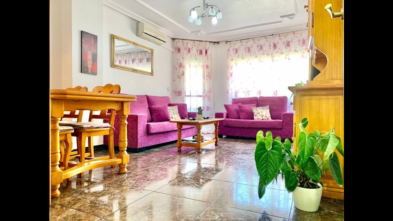 Se vende piso en San Pedro del Pinatar. Comprar casa de 4 habitaciones barata