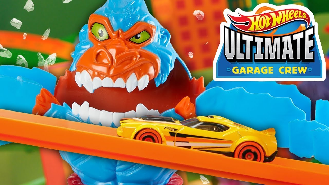 EVERY FULL EPISODE OF ULTIMATE GARAGE CREW! | @Hot Wheels