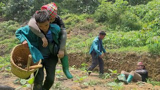 Vang Thi La, digging around the house, cutting eggplant grass, her husband saved her