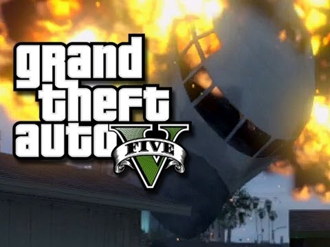 GTA 5 Online Multiplayer Funny Moments!  (Epic Boob Grab, Running Glitch, and Bike Fun!)