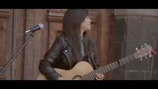 Uptown funk Mark Ronson ft. Bruno Mars (Cover) Loops/Fingerstyle - Silvia Siu