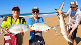 Surf Casting FRASER ISLAND With TOP WATER LURES!