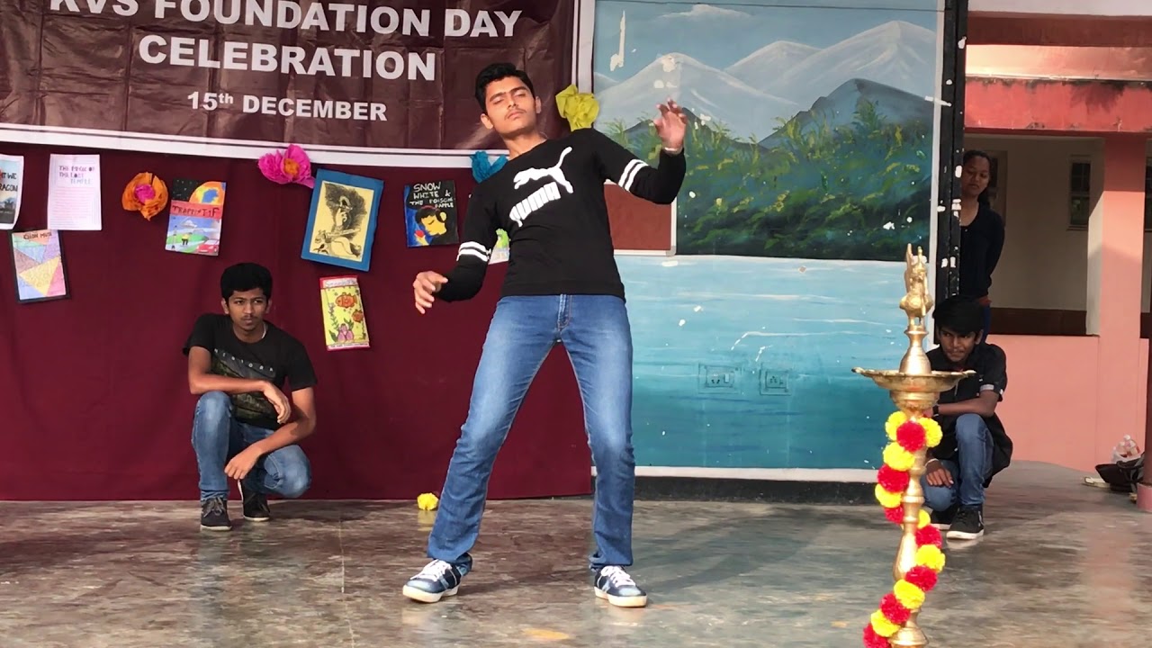 DANCE BY CLASS XI STUDENTS 1/3 - YouTube