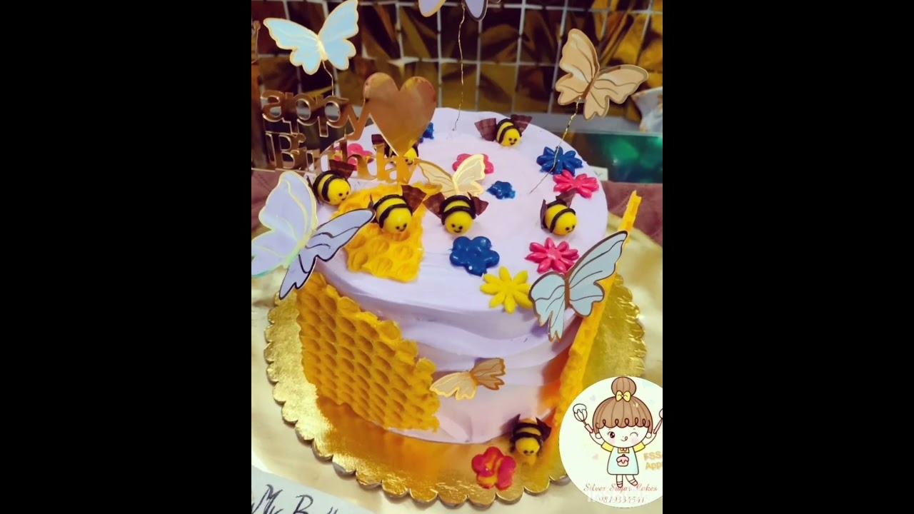 honey bee cake !! 