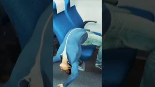 ✈️ सही “Brace Position” क्या होती है? #youtubeshorts #facts #facts #sciencefacts