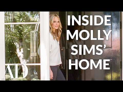 Video: Molly Sims Toivotti Tyttärensä Scarlett May Stuberin Tervetulleeksi