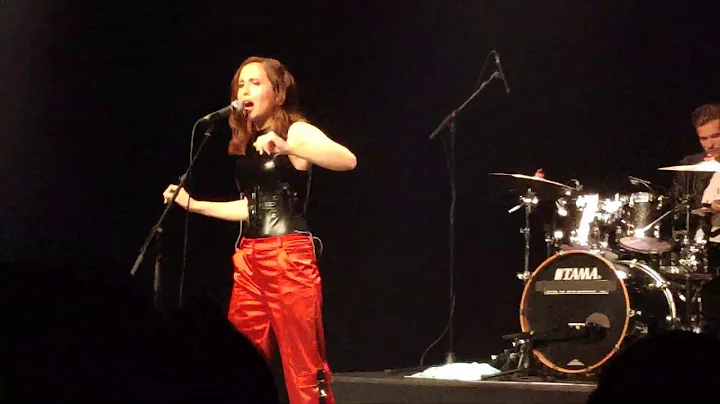 Alice Merton - Hit The Ground Running . Prima Parte . Roma