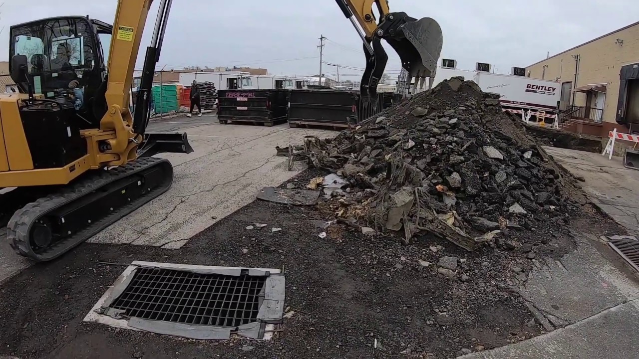 2019 CAT 306 CR ( POWERFUL EXCAVATOR )