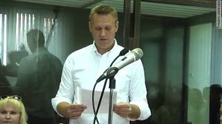 Навального оставили на свободе