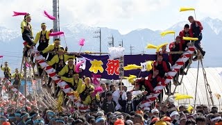 諏訪大社御柱祭　上社の「山出し」でスタート