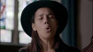 Rhiannon Giddens - Wayfaring Stranger