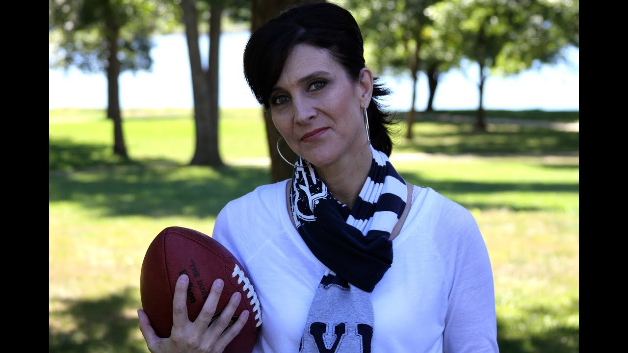 DIY: Game Day T-Shirt Scarf | ShowMeCute
