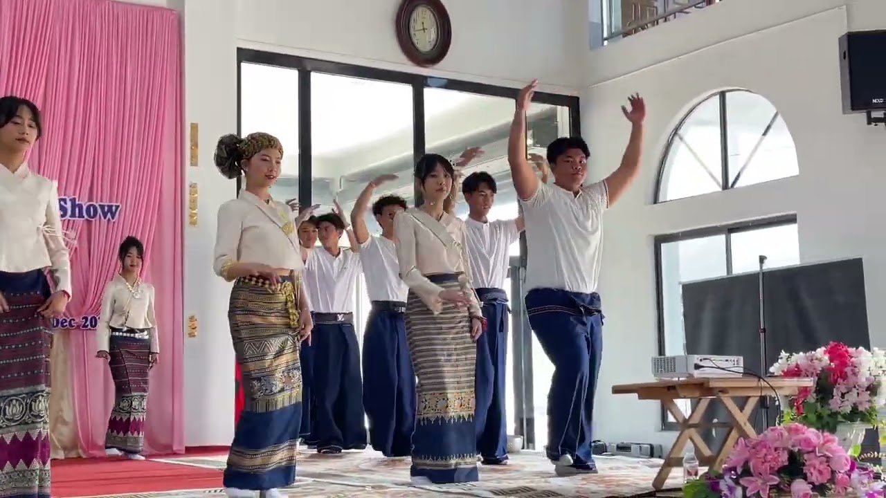 School talent show Group Name  (လီႈတေ့တေ့) 🇱🇹❤️