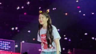 240601 IU - Well... 있잖아 Fancam 직갬 | IU HEREH World Tour in Manila