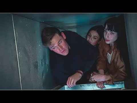 بيقتحموا شقة جارهم عشان شاكين أنه قا تل متسلسل لكن اللي بيحصل غير متوقع حرفيا ملخص فيلم