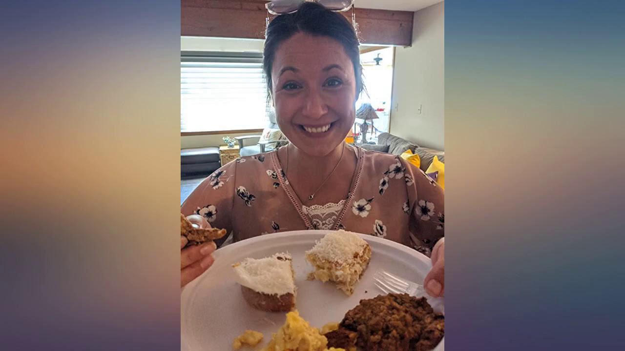 100% Compostable White Oval 12.5-inch Paper Platters, 100-Plates, Heavy-Duty review