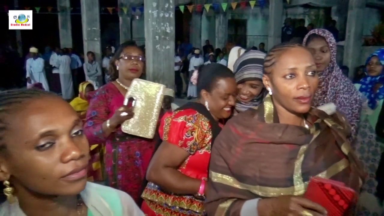 Soirée des jeunes filles de Bagweni à Ouzioini le 18/09/2016
