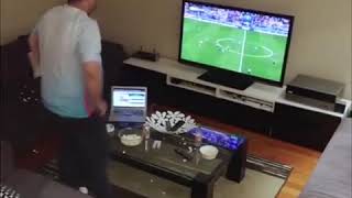 Very Funnya Man Very Angry On T.v Cable Connection.