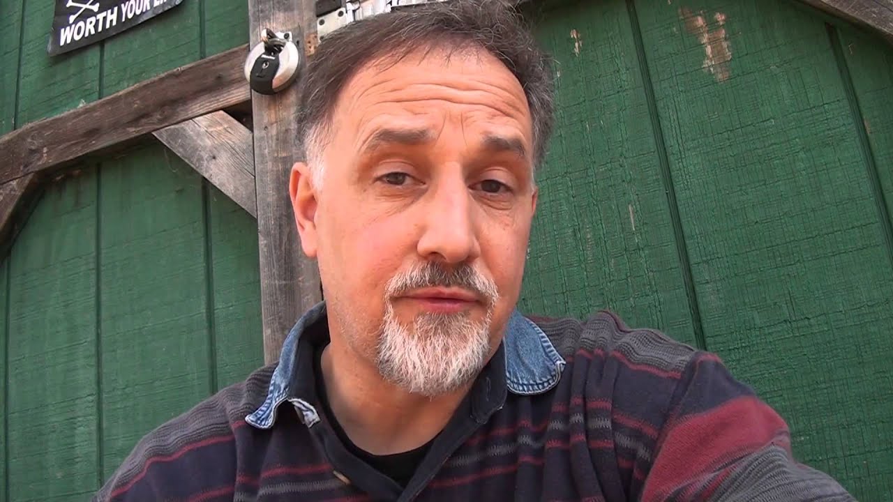 Heirloom vs Hybrid Seeds