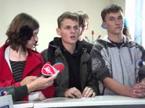 Protest uczniów i absolwentów gimnazjum salezjańskiego.wmv