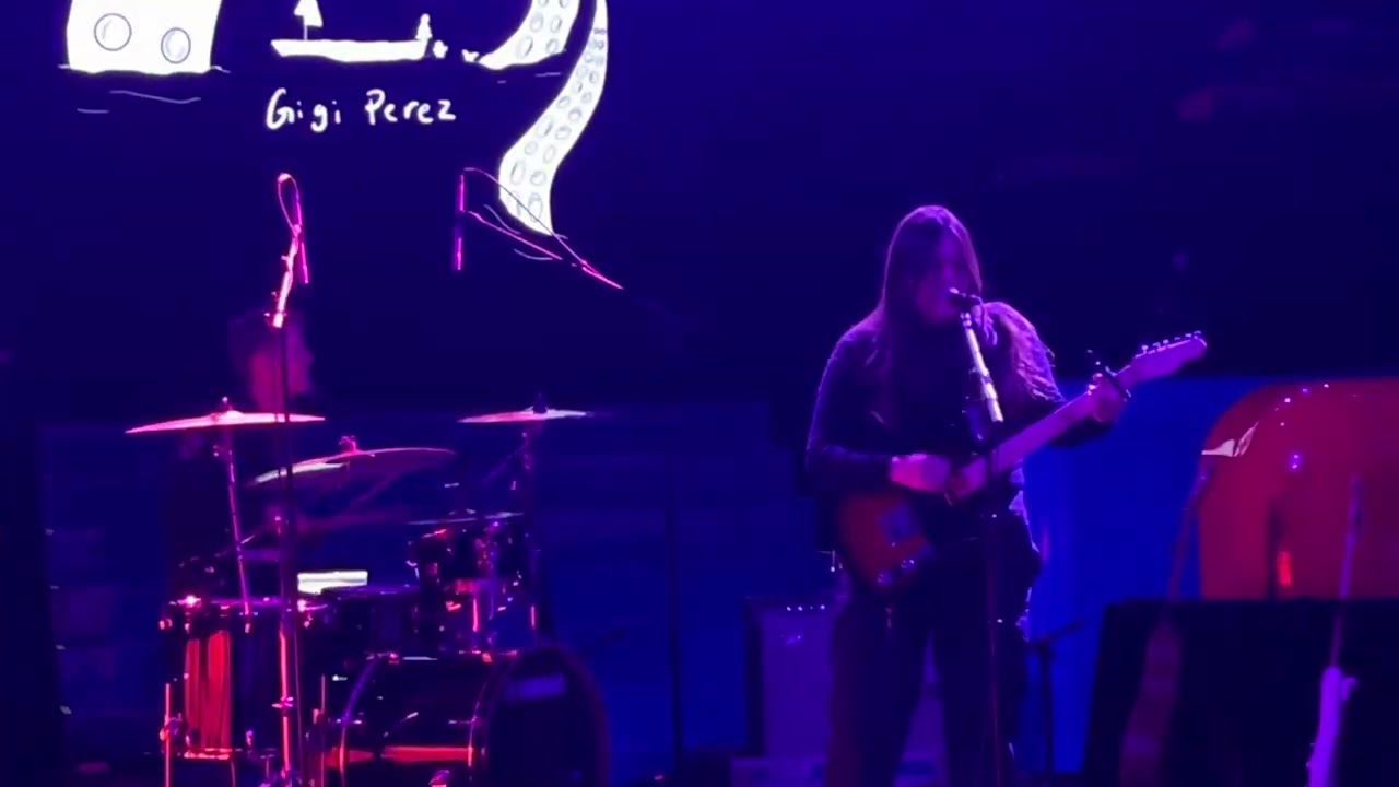 Gigi Perez - Chemistry - Live at College Street Music Hall 11/30/24