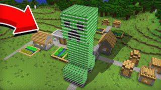 В МАЙНКРАФТ  Компот Minecraft, я взорвал огромного крипера из динамита.