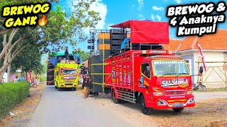 Brewog Gank brewog  U0026 His 4 Children Gathered At The Gumukmas Jember Carnival