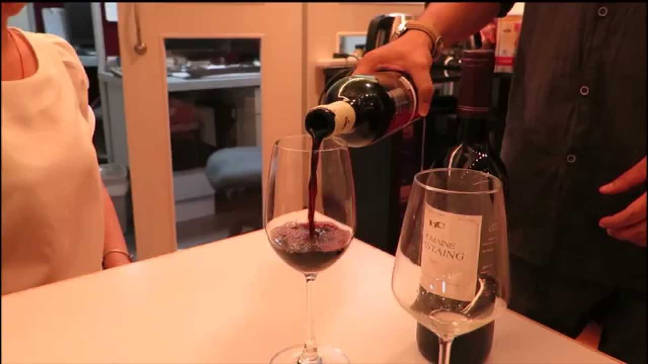 How to pour wine without dripping …