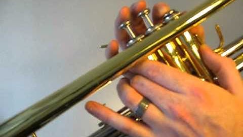 How to play the Trumpet C Sharp Major Scale (Concert B)