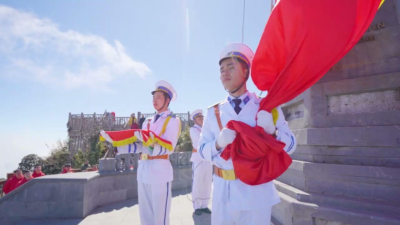 Tiến quân ca trên đỉnh Fansipan (Nhạc sĩ Xuân Quỳnh)