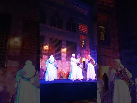 فرقة التنورة للتراث الشعبي بقبة الغوري العرض يومي السبت والاثنين من كل أسبوع في السابعة مساءا