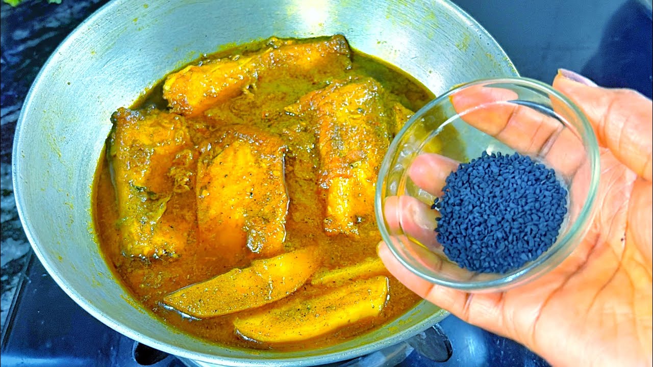 কালো জিরে বাটা দিয়ে মাছের ঝোল অসম্ভব টেস্টি হয় || Bengali Fish Curry Macher Jhol 