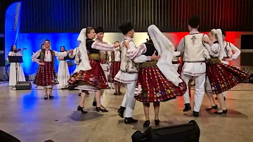 Ansamblul Artistic Profesionist "Constantin Arvinte" al CJ Iasi suită de dansuri din Muntenia