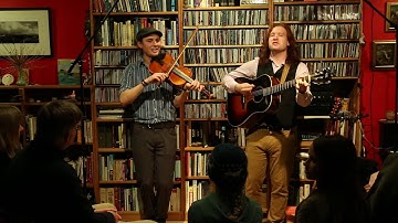 Countercurrent plays Lazy John