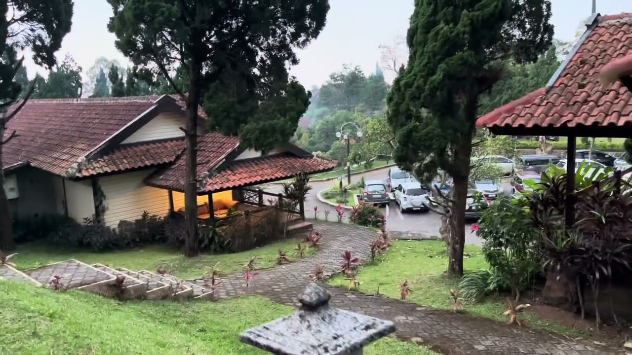 ROYAL HOTEL & VILLA TRAWAS || MOJOKERTO || TRAWAS