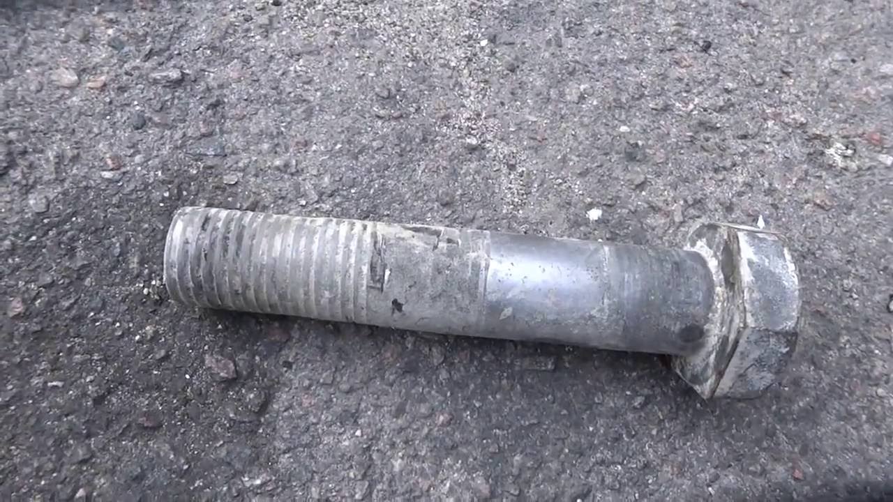 Болт полуоси волга
